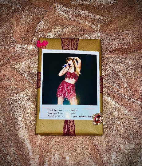 Blind date with a book (Taylor’s Edition)