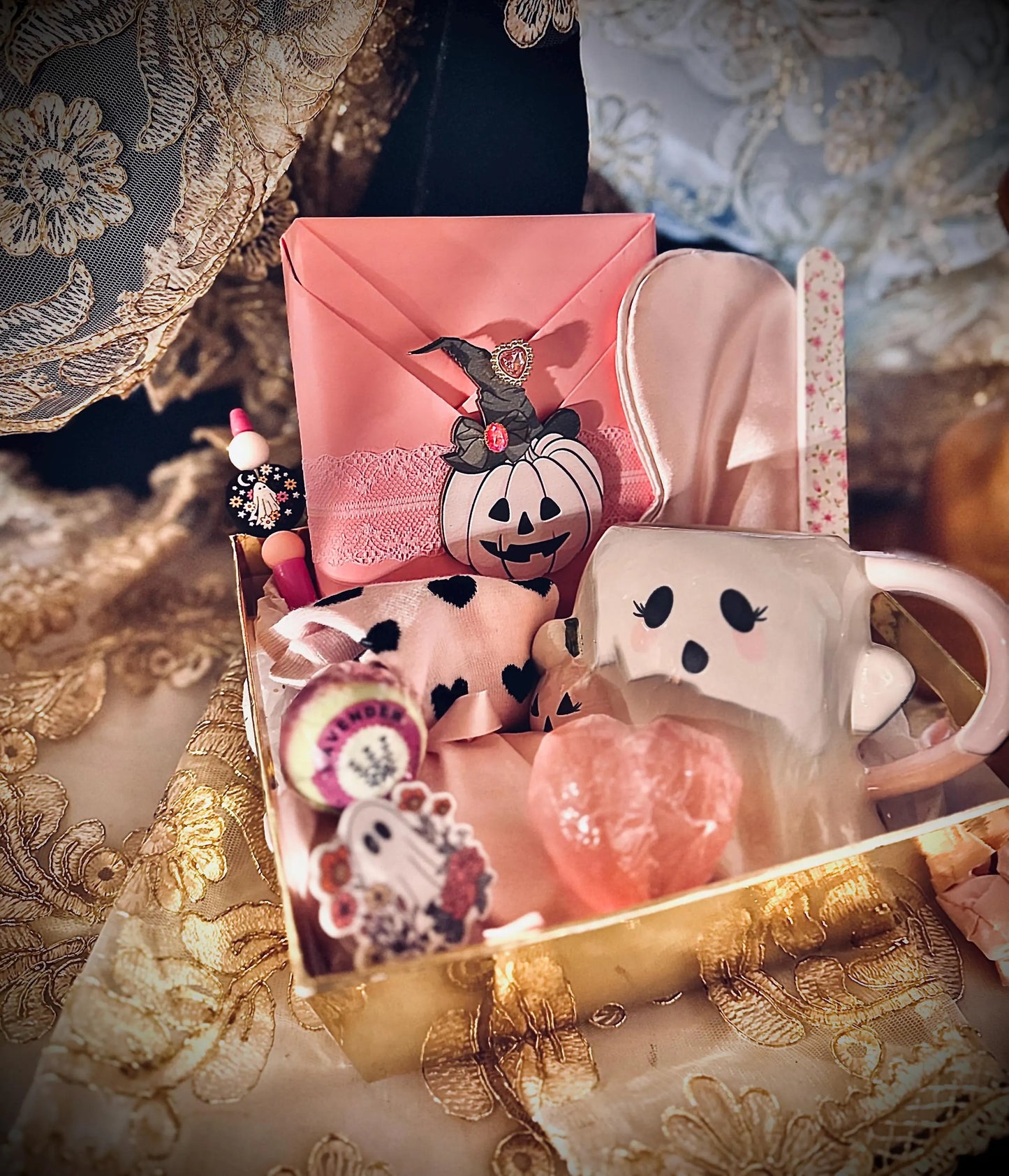 XL Blind Date Halloween Boo Basket