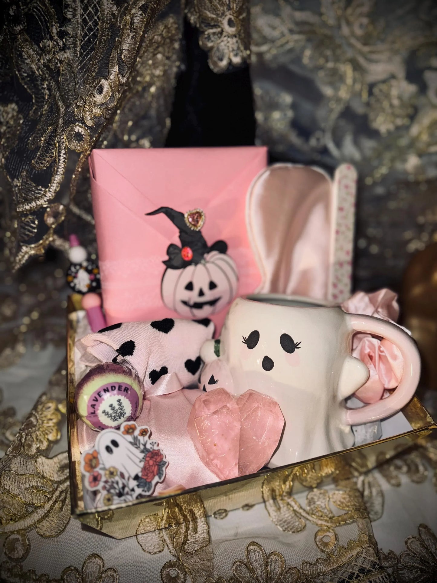 XL Blind Date Halloween Boo Basket